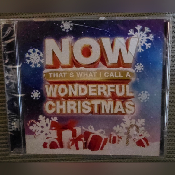 NOW That's What I Call A Wonderful Christmas - Picture 1 of 2